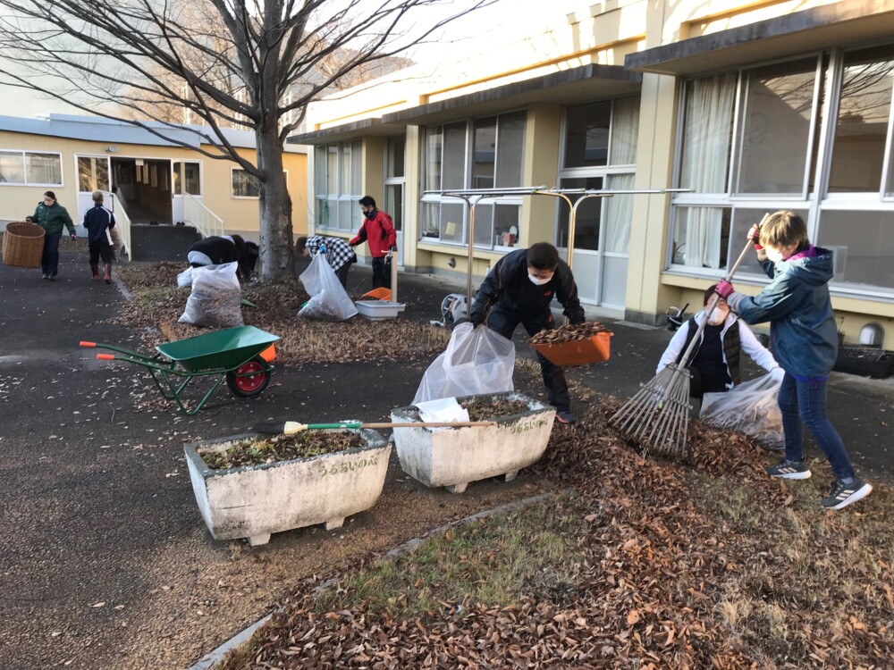 職員作業 山梨県立あけぼの支援学校 職員作業 山梨県立あけぼの支援学校