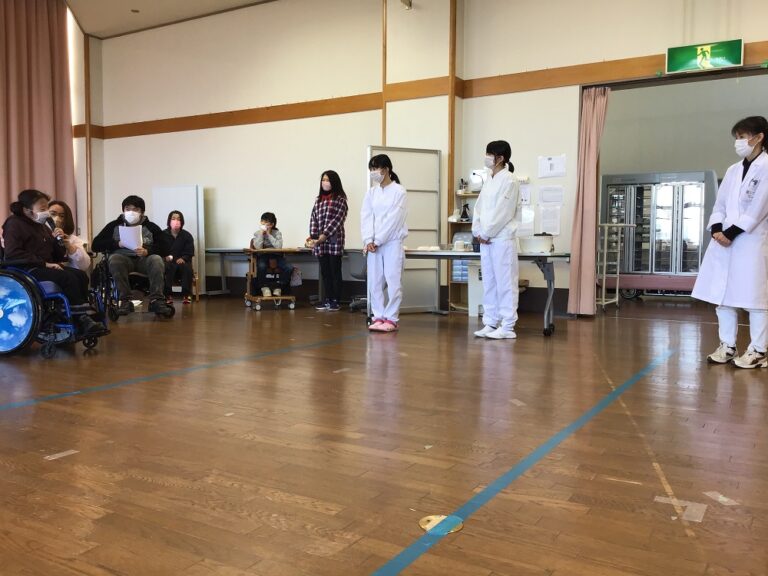 給食感謝の会 山梨県立あけぼの支援学校 給食感謝の会 山梨県立あけぼの支援学校